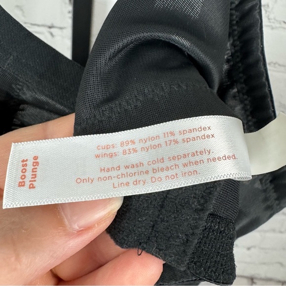 Cacique Black Boost Plunge Bra Size 44D - Picture 5 of 6